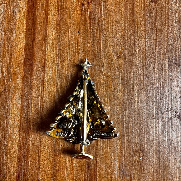 Stunning Vintage Hollycraft Christmas Tree Brooch - Picture 3 of 7